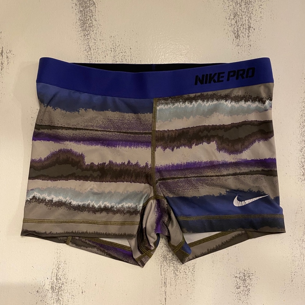 1x Nike Pro Spandex - Size Med